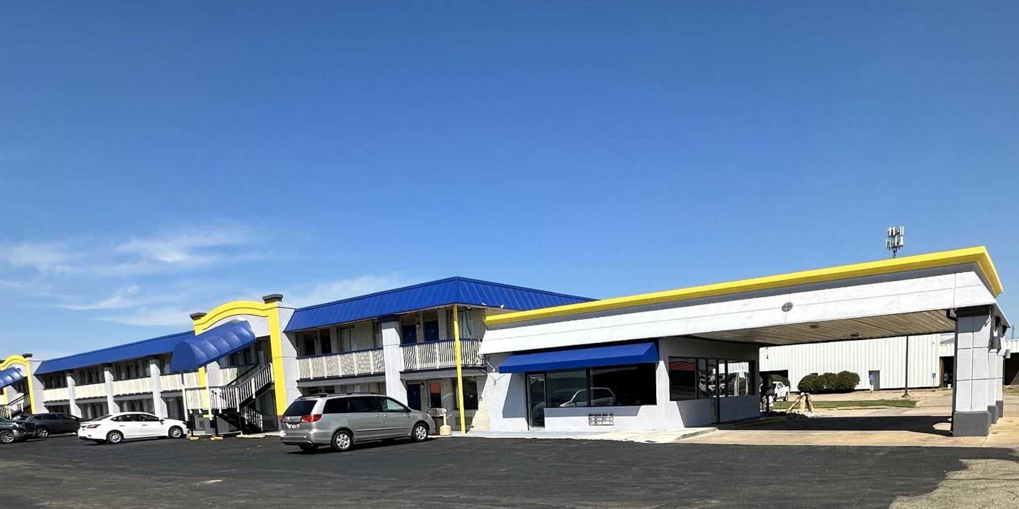 Days Inn By Wyndham Salina South מראה חיצוני תמונה