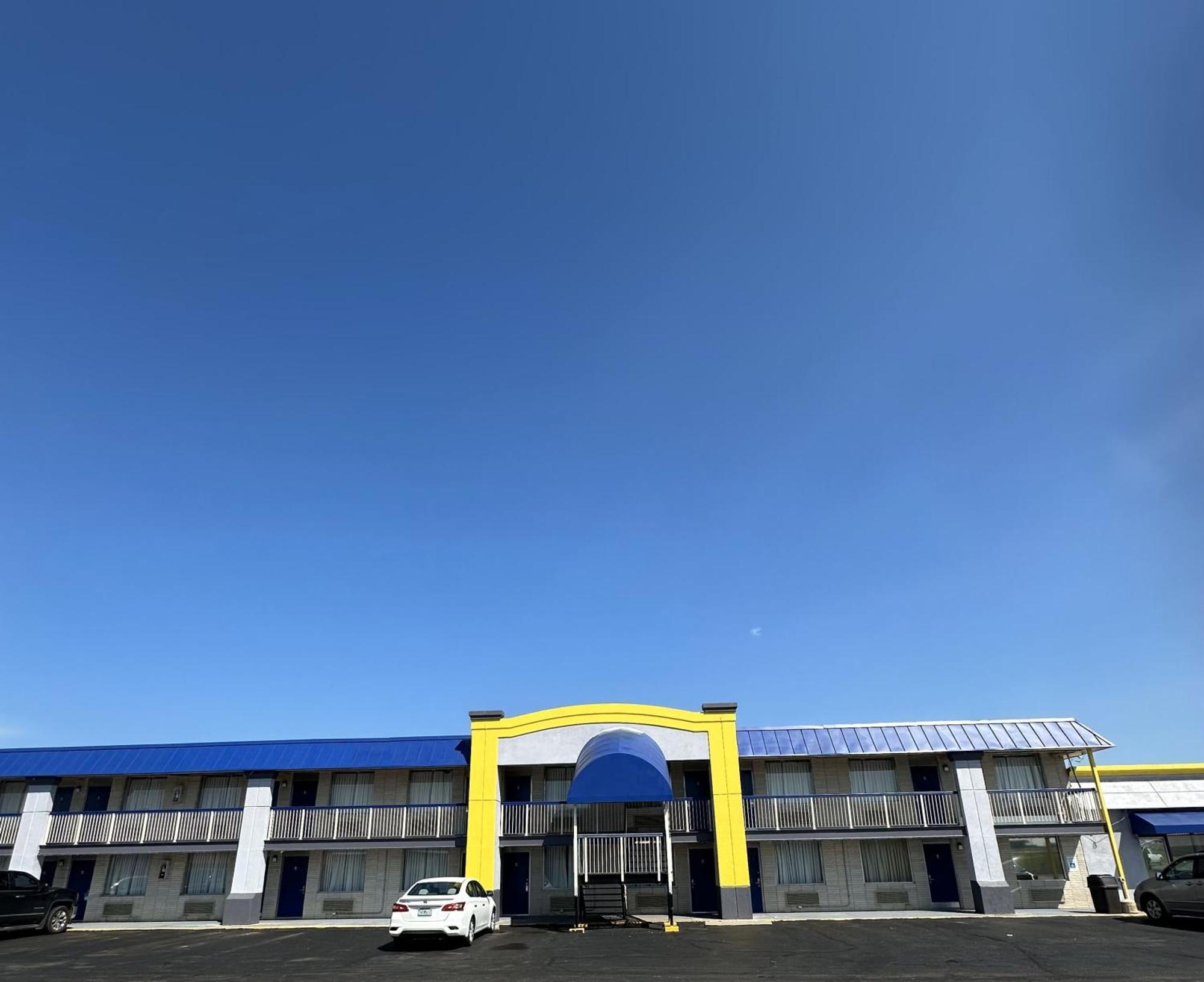 Days Inn By Wyndham Salina South מראה חיצוני תמונה