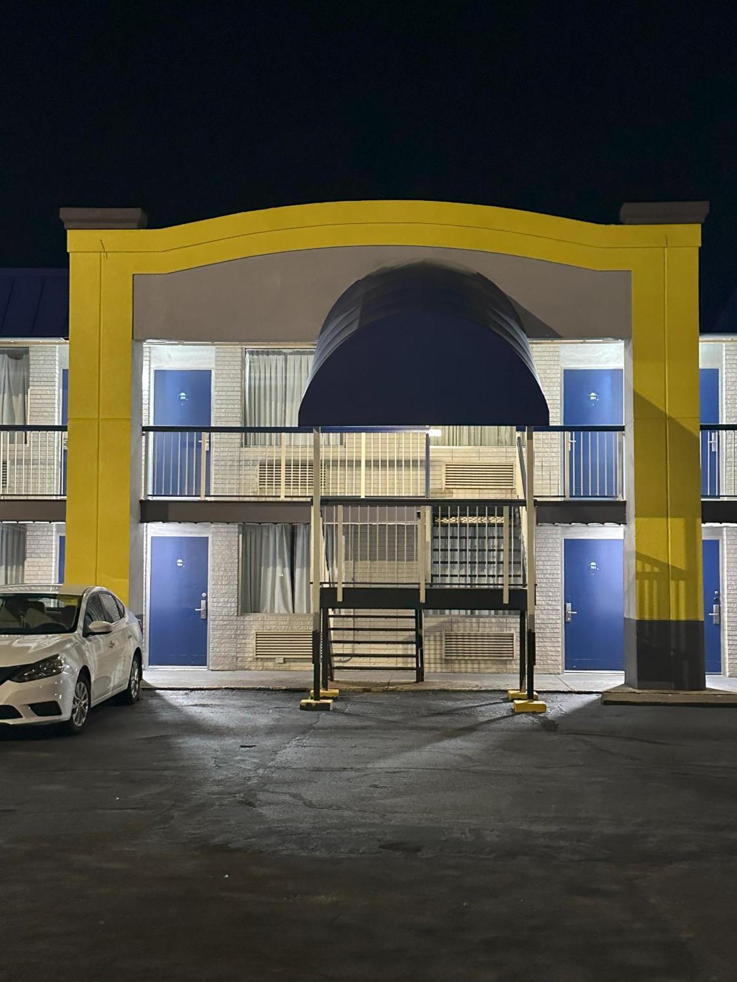 Days Inn By Wyndham Salina South מראה חיצוני תמונה